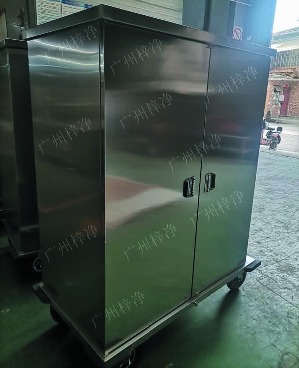 一次性物品電動轉(zhuǎn)運(yùn)車采用304拉絲不銹鋼板面板厚度：≥1.2mm,表面作拉絲亞光處理。